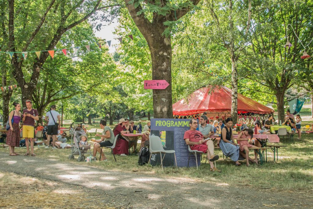 Jour-de-Fete-79-public-ambiance